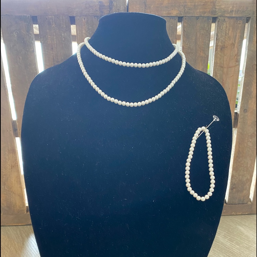 🤍SET! Faux Pearl Set Necklaces (2) One (1) Bracelet